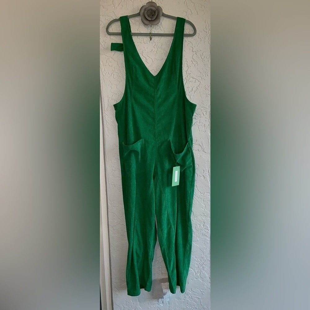 Green Sleeveless Ribbed Jumpsuit- Size Large